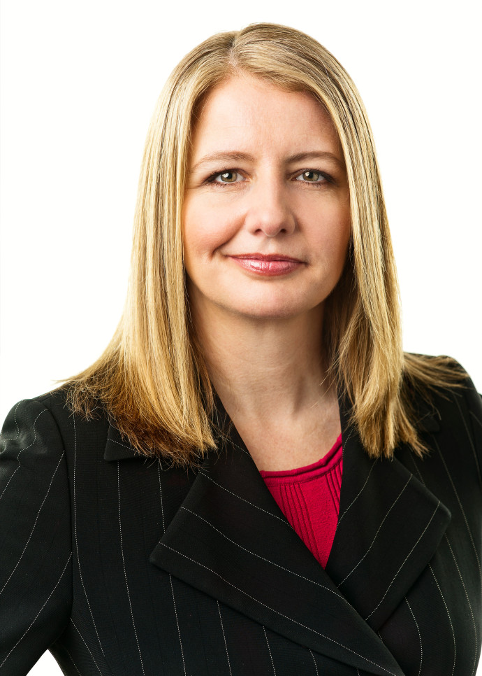 Portrait de Tamara Vrooman, CEO de l’aéroport de Vancouver, chancelière de l’université Simon Fraser, présidente du board de la Canada Infrastructure Bank.