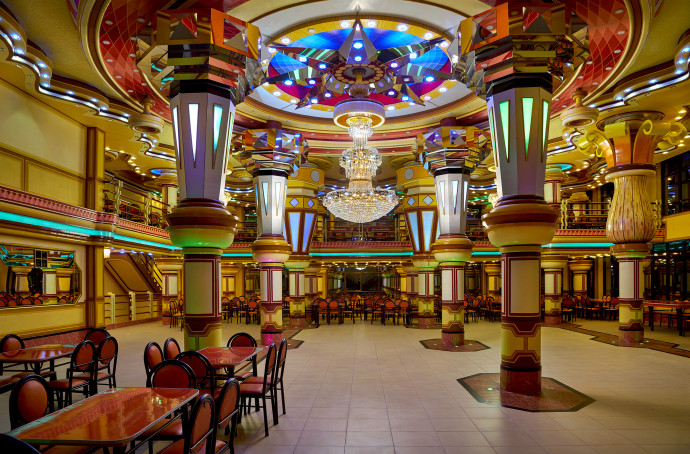 Un salón de eventos, à l’intérieur d’un édifice.