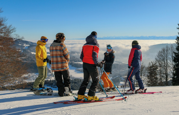 En France, la station de Métabief a anticipé la fin du ski alpin et de la neige de culture.