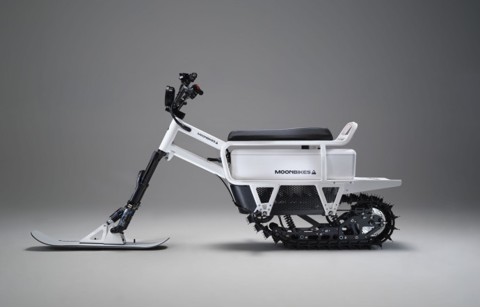 Les Français de MoonBikes, quant à eux, dévoilaient une motoneige électrique à la James Bond 3.0.