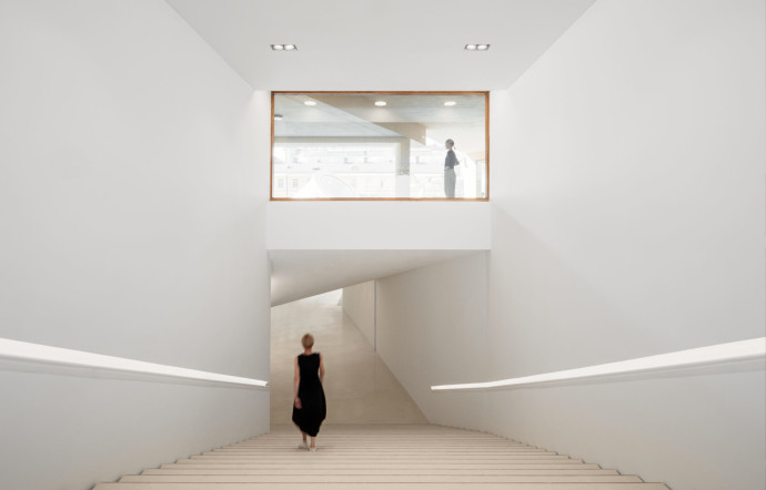 Le programme d’exposition des musées Amos Rex s’étend de l’art contemporain le plus récent au modernisme du XXe siècle et aux cultures anciennes.