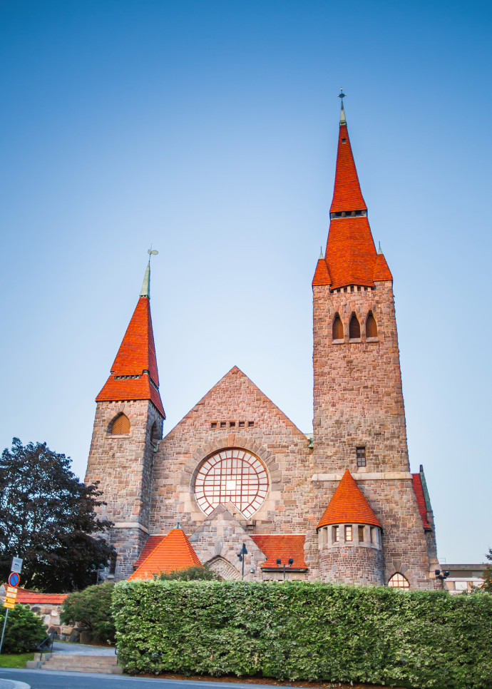 La cathédrale de Tampere, coiffée de ses toits couleur brique.