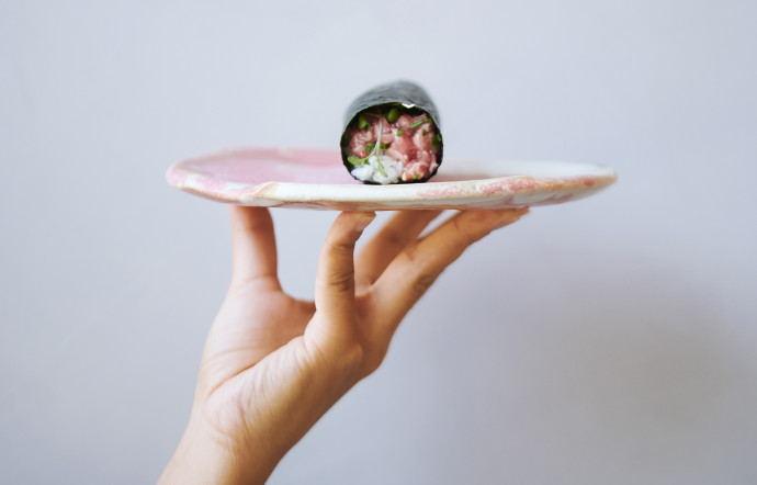 hand roll sur main hando restaurant japonais paris
