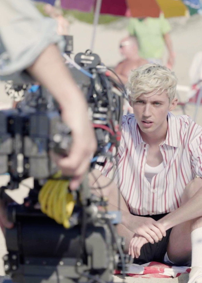 La firme A24, touche-à-tout, produit des clips pour le chanteur pop Troye Sivan.