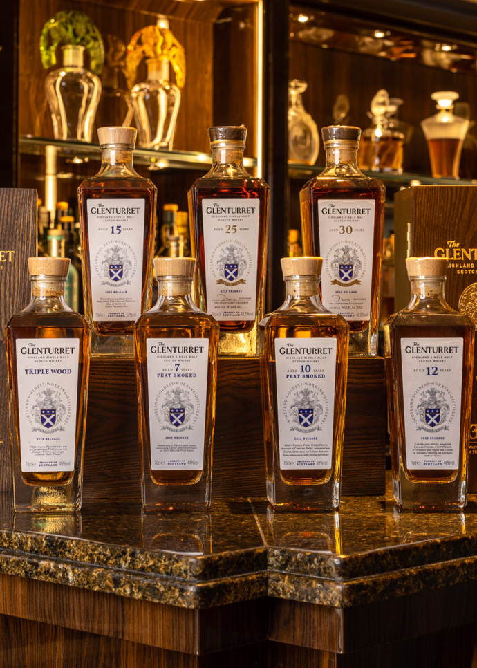 En 2022, The Glenturret a produit 221 000 litres de scotch whisky.