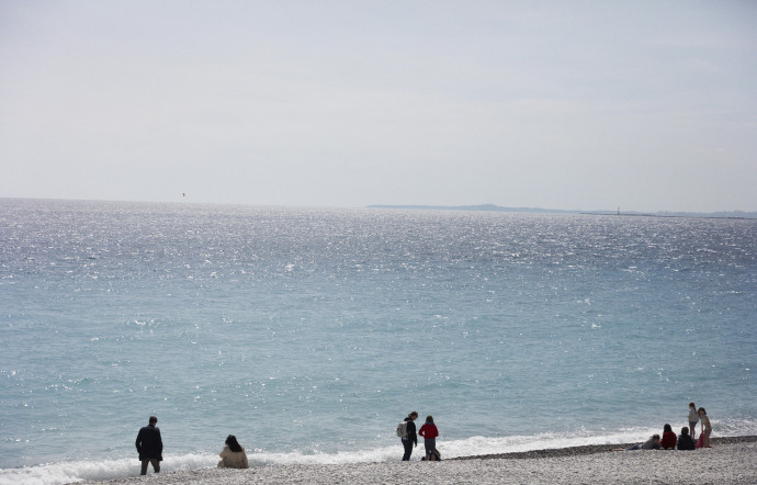 Nice est la 5e commune de France par son nombre d’habitants, dont beaucoup sont de nouveaux installés, attirés par la présence de la mer, la proximité de la montagne et les activités sportives et de loisir qui y sont liées.