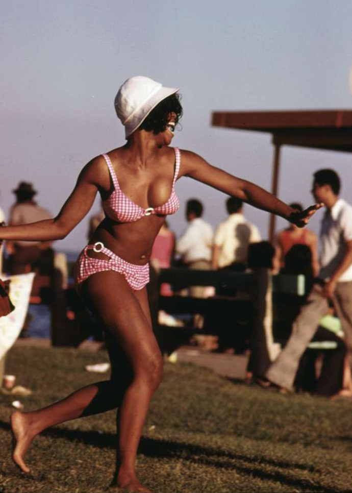 Femme en bikini, Chicago, 1973.