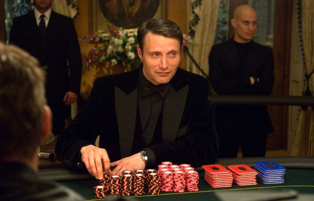 Mads Mikkelsen interprète Le Chiffre, dans Casino Royale (2006).