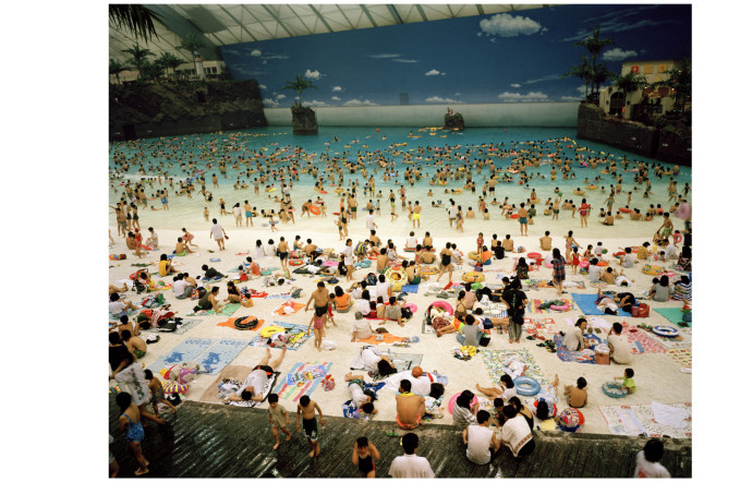 La plage artificielle du Ocean Dome. Miyazaki, Japon. 1996