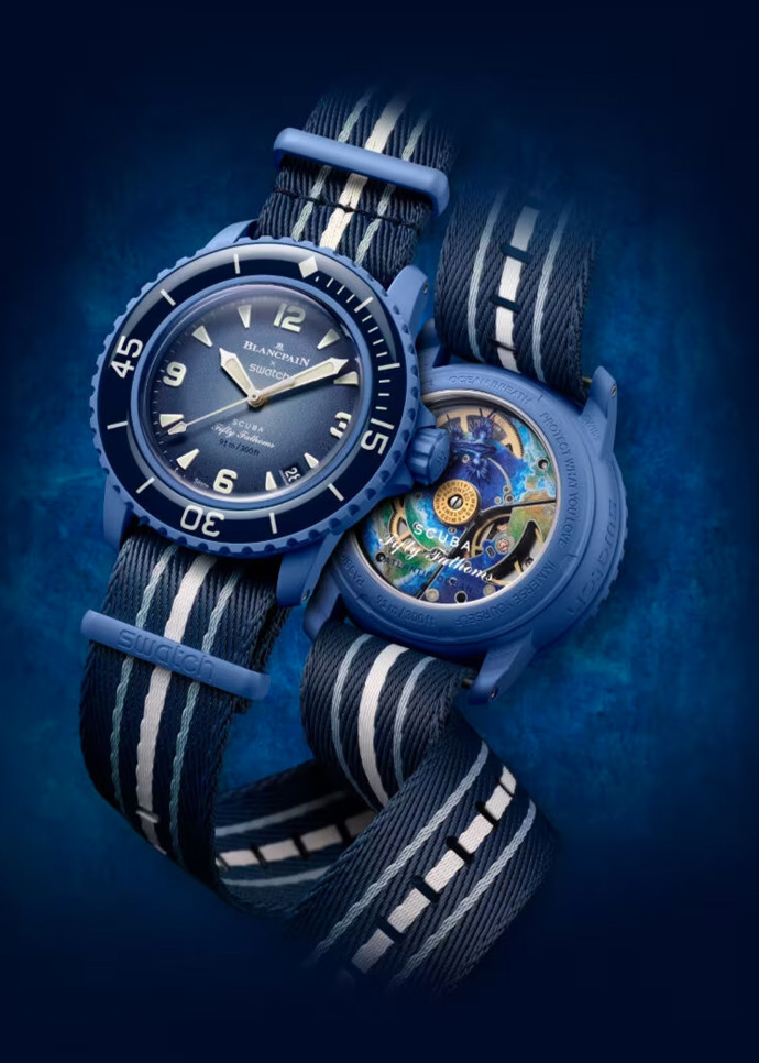 La montre se présente en cinq modèles différentes, tous inspirés au thème de l’océan.