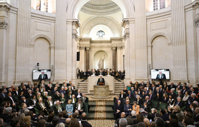 Séance d’installation de Frédéric Mitterrand le 5 février 2020.