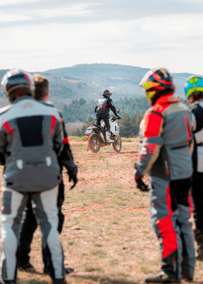 Les Ducati Camp ont été organisés pour permettre de découvrir et d’essayer la Desert X et la Multistrada V4 Rally.