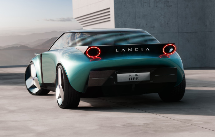 Le nouveau concept car de Lancia et Cassina est un manifeste de style.