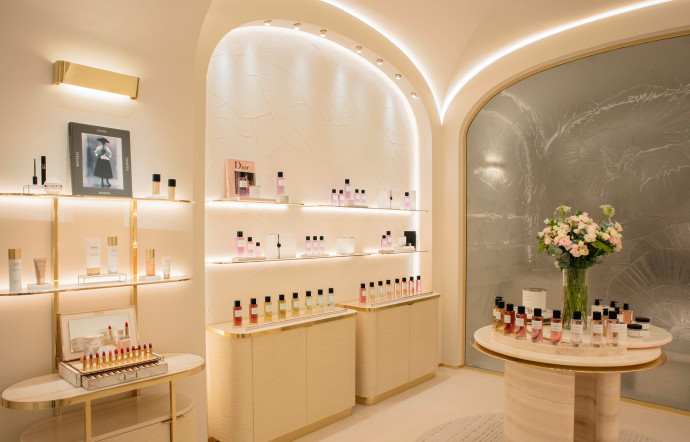 Le spa se dote aussi d’une boutique Dior beauté.