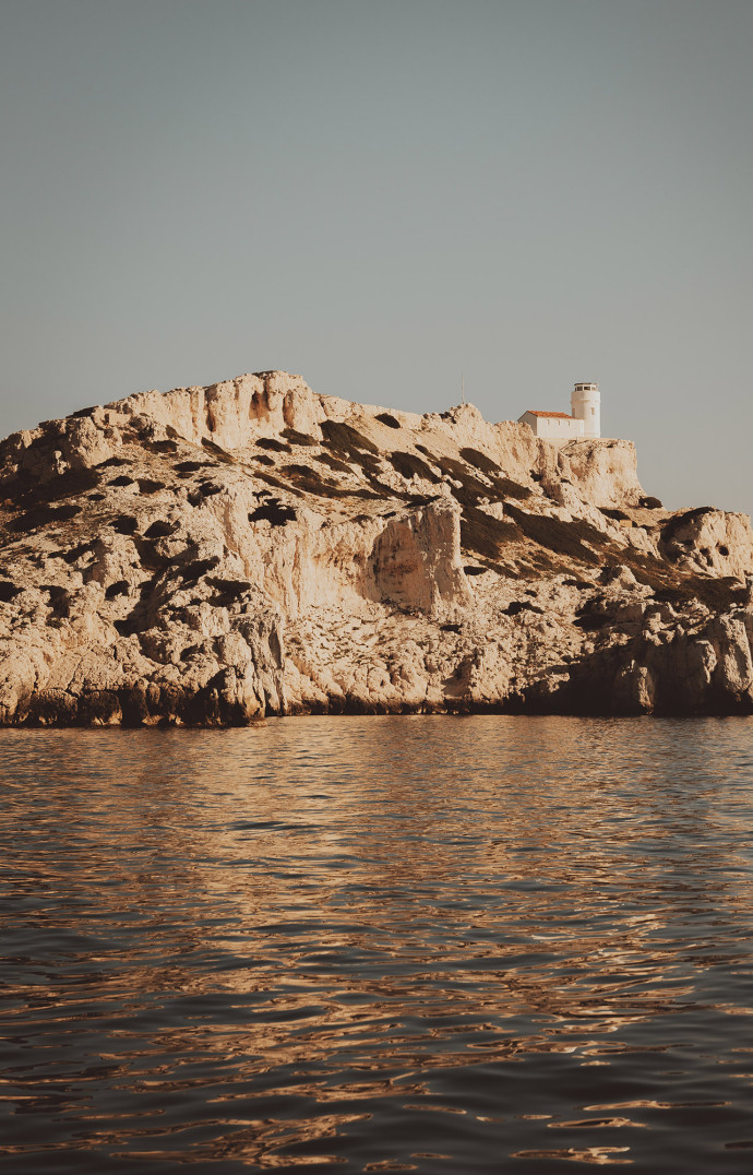 Les îles du Frioul (ici, le château d’If), offrent un cadre spectaculaire à notre aventure.