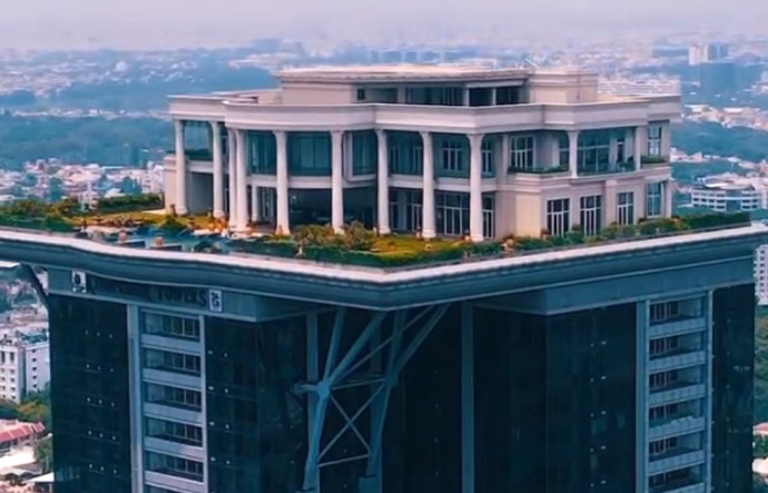 Vijay Mallya ne verra peut-être jamais sa villa construite sur le toit de la Kingfisher Towers à Bangalore.