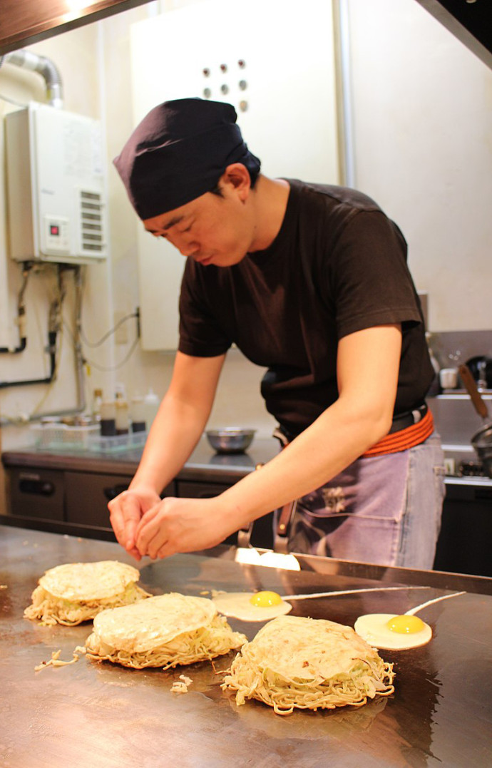 La préparation des Okonomiyaki.