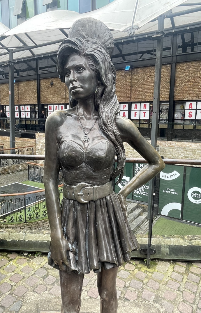 La statue d’Amy Winehouse à Camden.