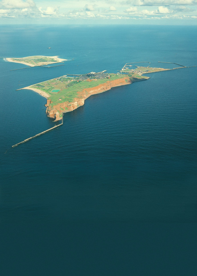 Heligoland et sa voisine, Düne, en mer du Nord.