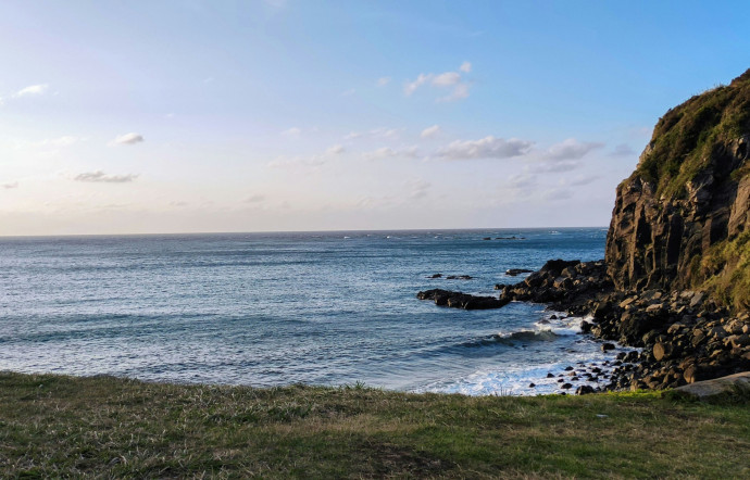 Face aux côtes de la préfecture de Shimane, Nishinoshima est un lieu idéal pour se ressourcer après la frénésie d’un séjour à Tokyo, 2024 - TGL