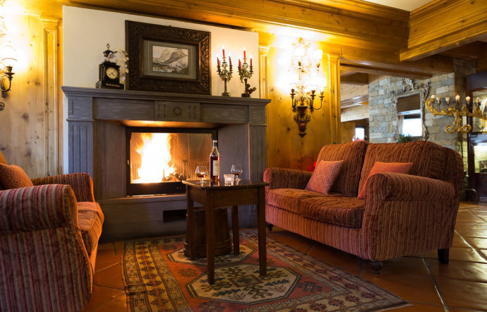 Le foyer de l’hôtel Gran Baita.