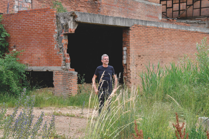 Nous avons interrogé l’architecte et ingénieur Carlo Ratti, nommé cette année commissaire général de la Biennale d’architecture de Venise, 2024 - TGL