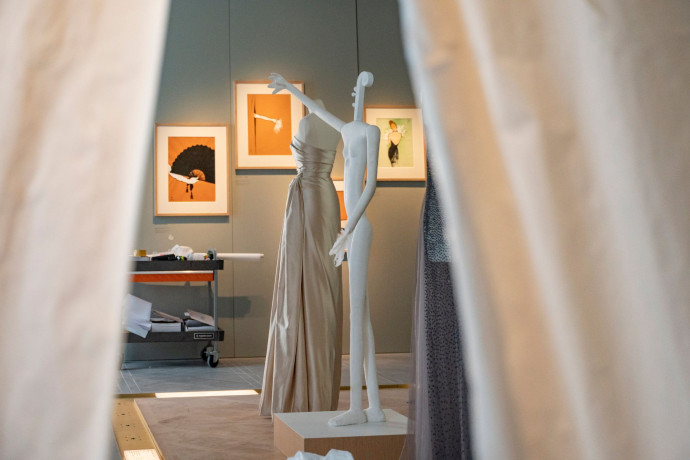 Le photographe Nicolas Krief à documenter les tout derniers moments du chantier de l’hôtel particulier de la fameuse maison de couture Dior, 2024 - TGL