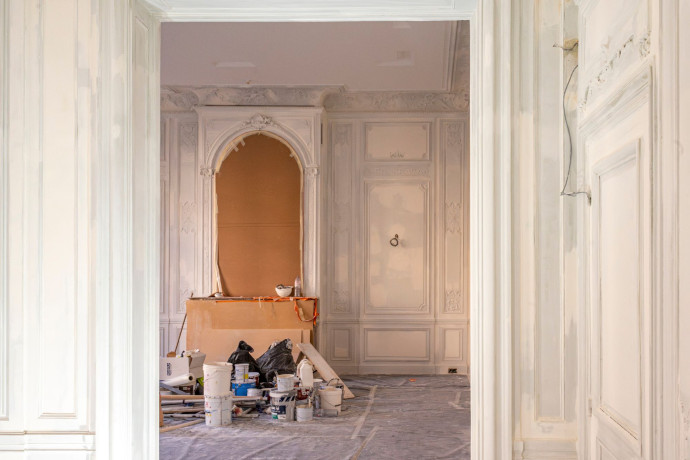 Le photographe Nicolas Krief à documenter les tout derniers moments du chantier de l’hôtel particulier de la fameuse maison de couture Dior, 2024 - TGL
