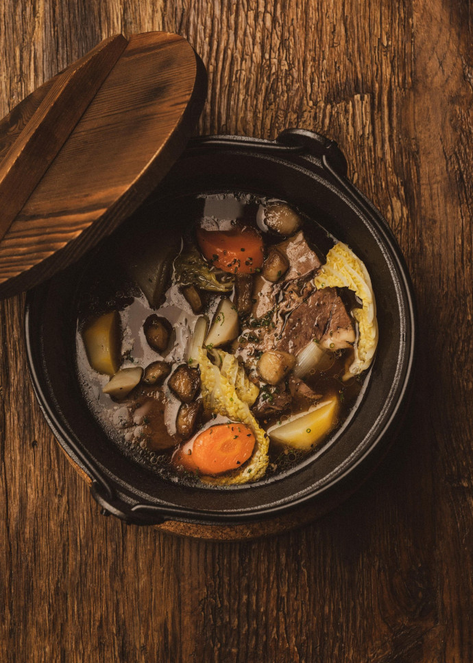 La Ferme Saint-Amour ouvre la saison d’hiver avec deux nouvelles adresses, à Crans-Montana et Gstaad. L’un des restaurants de haute montagne à tester cette saison.