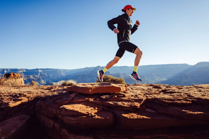 Baptisé à sa création Hoka One One, l’équipementier running américain d’origine française a perdu ses deux derniers mots en 2021 - TGL