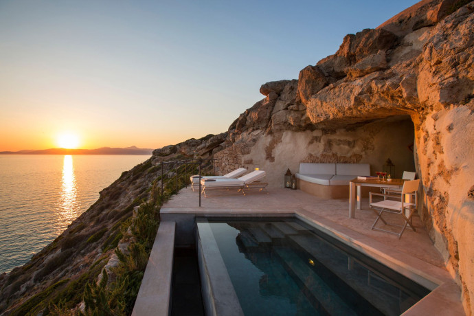 La piscine avec vue du Cap Rocat à Majorque.