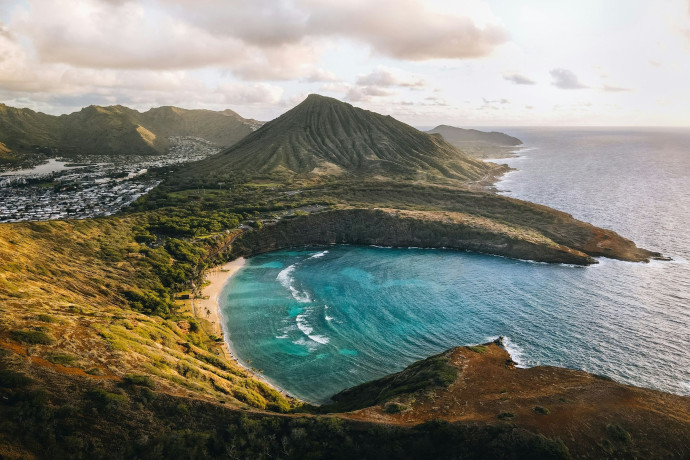 La spectaculaire côte Na Pali, ses falaises vert émeraude, ses plages isolées, son eau turquoise…