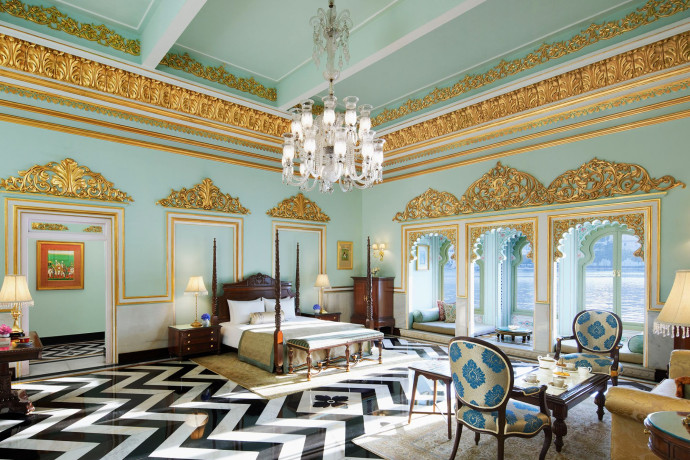 La Grand Royal Suite du Lake Palace, une somptueuse chambre à fleur d’eau.