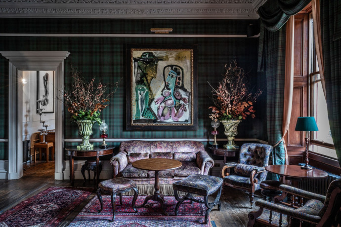 La Drawing Room du Five Arms, l’un des hôtels de luxe écossais par excellence.