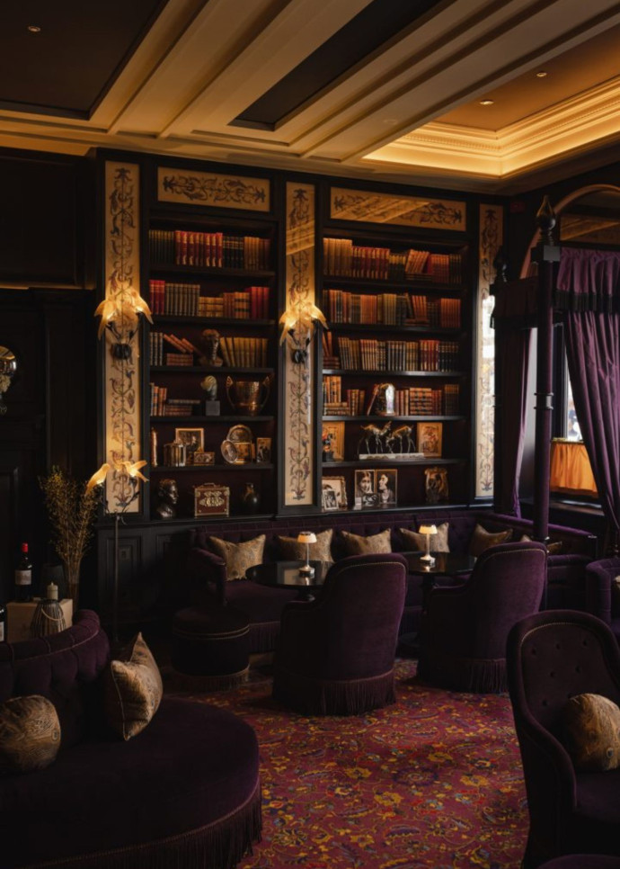Le bar de L’oscar, l’un des hôtels de luxe où passer une nuit à Londres.