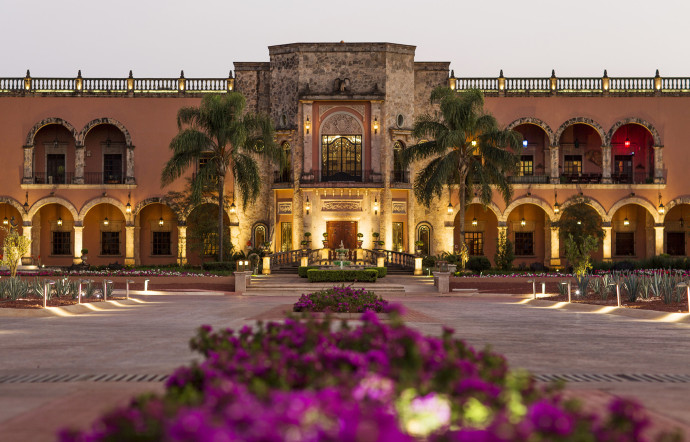 L’Hacienda Patrón, de nuit.