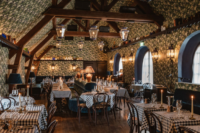 Une pause gourmande au sein du restaurant de l’Abbaye des Vaux-de-Cernay.