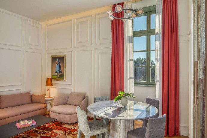 Le Kimpton BEM Budapest se compose de 127 chambres avec une vue sur les rives du Danube.