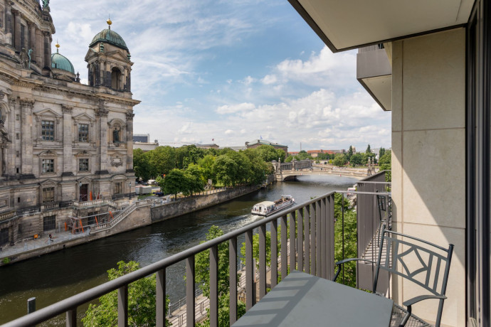 Dès les beaux jours, les parcs, rivières et places publiques deviennent des lieux de vie à Berlin.