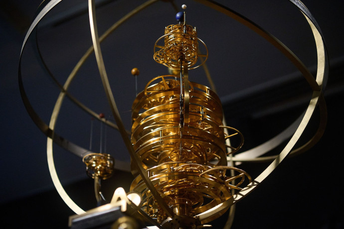 Le Mecavers, quand il sera achevé, devrait contenir les huit planètes du système solaire et une soixantaine de satellites.