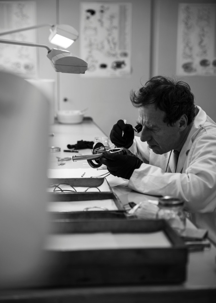 Portrait du maître horloger Denis Flageollet.