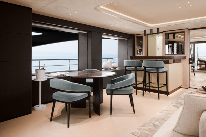 L’architecture intérieur du Superyacht Asani s’est vue confier à Marie Soliman, fondatrice et directrice créative de Bergman Design House.