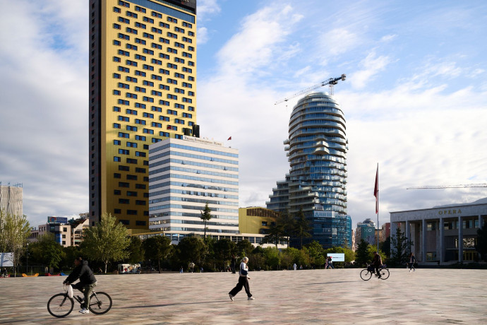 La tour de l’hôtel InterContinental à Tirana.