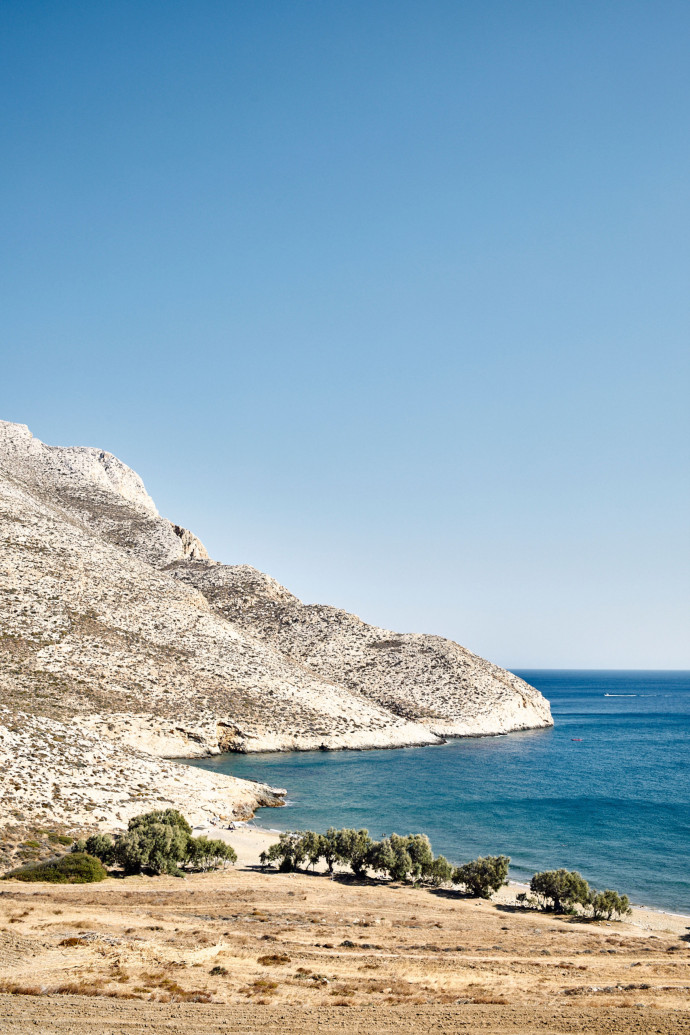 En Grèce, et dans les Cyclades notamment, une nouvelle génération de vignerons s’attache à réenchanter les vins de terroir.