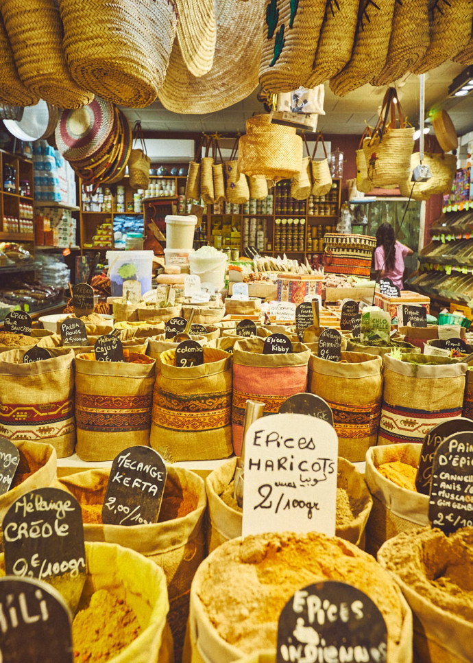 La boutique Saladin Épices du monde à Marseille.