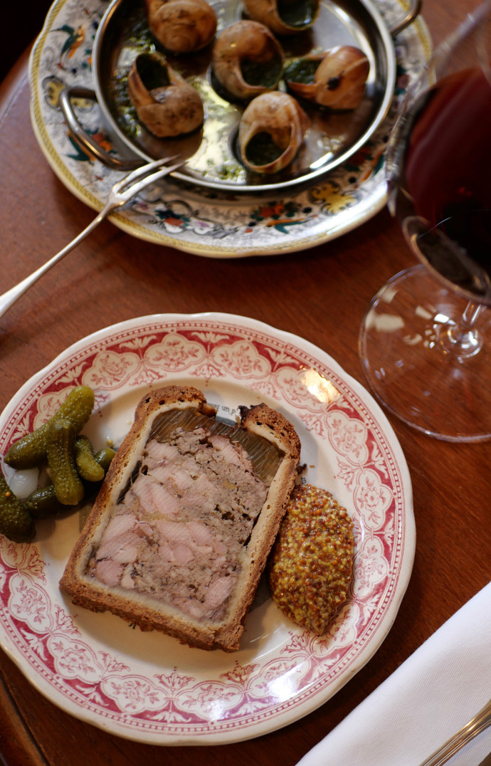 L’Auberge des Crus reprend les classiques de la gastronomies françaises avec avec brio.