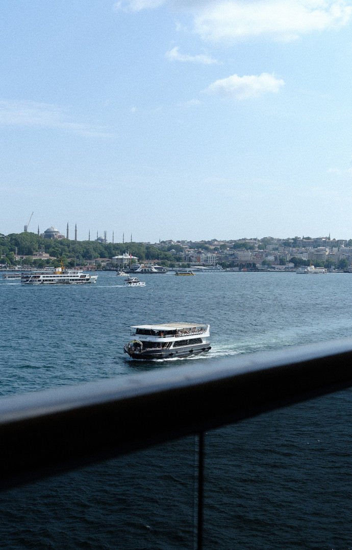 Explora I s’éloigne d’Istanbul.