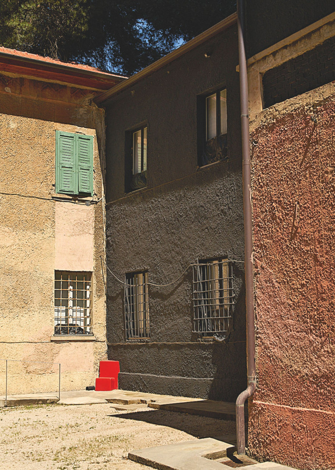 La Maison aux feuilles.