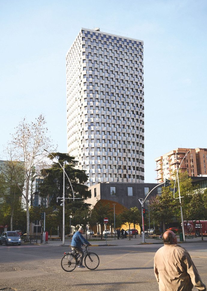 Le bâtiment moderniste du Maritim Plaza.