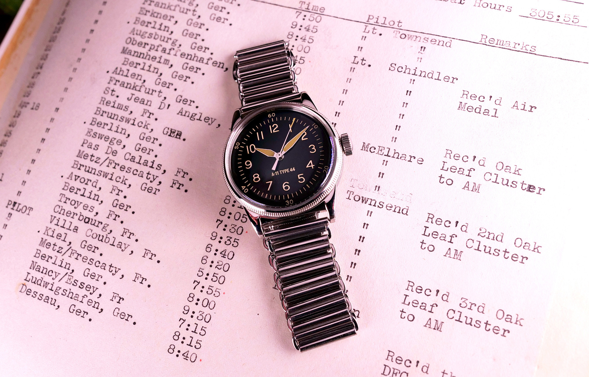 Montre Mécanique Ancienne ALVA Style Militaire - Ne Fonctionne Pas - Boîtier Argenté - Occasion